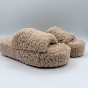 Steve Madden “Snuggie” sandal Natural